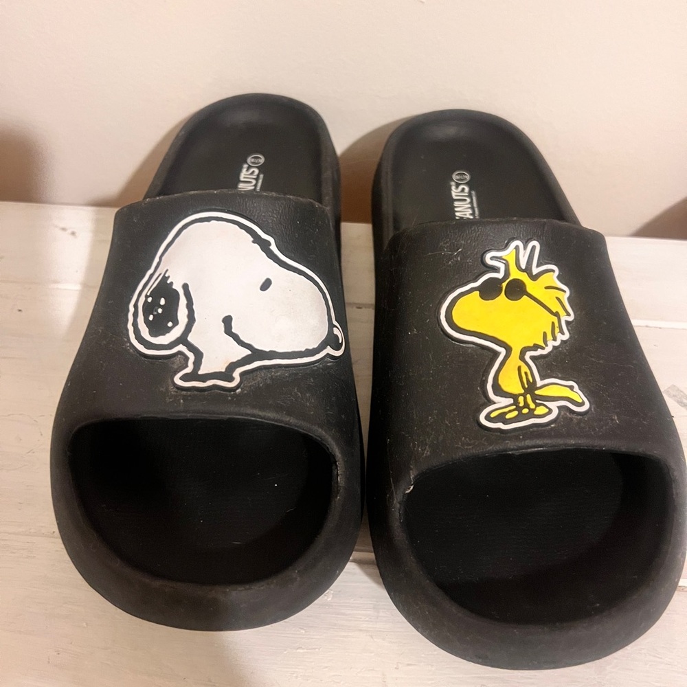 Peanuts Black and Yellow Kids Slippers